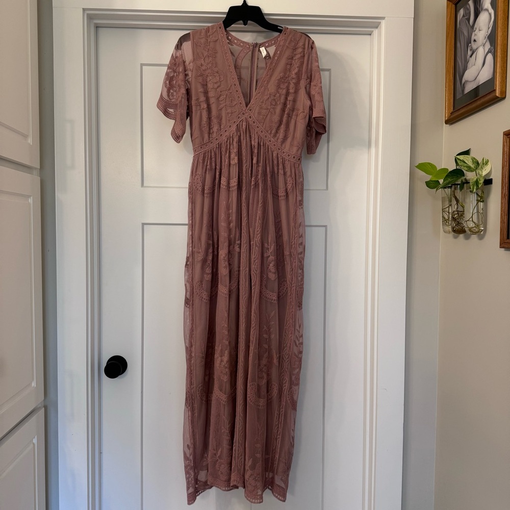 Pink Blush: Mauve Lace Maternity Dress